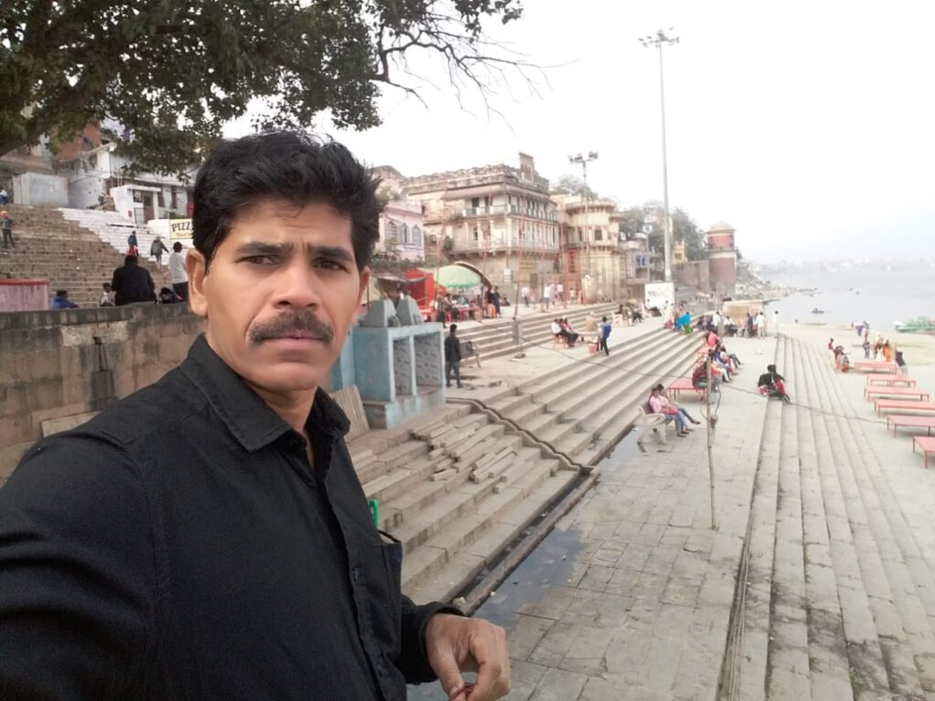 Devendra Kumar Mishra - Tourist Guide In Varanasi