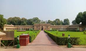 Arcaeological Museum Sarnath Varanasi displaying ancient Buddhidt sculpture, Ashokan Pillar artifacts, and historical relics from Sarnath.
